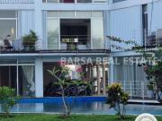 Departamento en renta. Condominio azul. Tulum