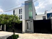 Departamento en renta en Jardines del Bosque Centro,...