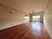 Departamento en Venta 4 Ambientes con Dependencia,...