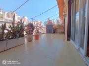 Departamento en VENTA con gran Terraza y cochera 2...