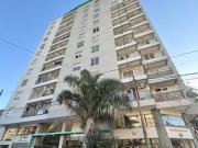 Departamento en Venta de 2 ambientes con balcón, en...