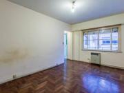 Departamento en venta de 2 ambientes ubicado sobre Av....