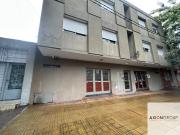 Departamento en venta de 2 dormitorios c/ cochera en La...