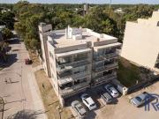 Departamento en venta de 2 dormitorios c/ cochera en...