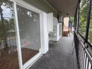 Departamento en venta de 3 ambientes con balcón al...