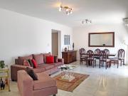 Departamento en venta de 4 ambientes mas dependencia en...