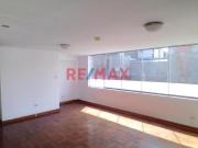 Departamento En Venta En El Distrito Miraflores Muy...