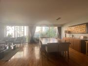 Departamento en venta en Hacienda de las Palmas con tres...