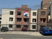 Departamento en Venta en La Molina: Frente a Parque y...