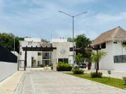 Departamento en Puerto Morelos, en venta, con alberca y...