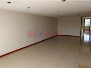 Departamento En Venta En Urb. La Esperanza Jlbr A Una...