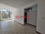 Departamento En Venta, Incluye 2 Departamentos Y Amplia...