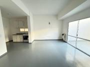 DEPARTAMENTO EN VENTA LA PLATA PATIO CON ESCRITURA