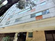 DEPARTAMENTO EN VENTA SAN PEDRO DE LOS PINOS, CON BALCÓN