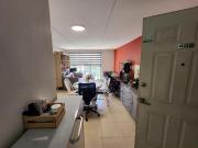 Departamento exterior con balcón