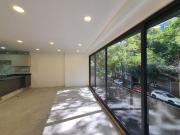 Departamento exterior con balcón en 3er piso en Séneca,...