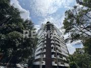 Departamento exterior con balcón en renta en Campos Elíseos