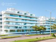 Departamento frente al mar primera linea Playa Mansa