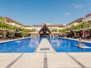 Oportunidad de departamento frente del mar en Aldea...