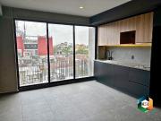 Departamento funcional con balcón y vista a Reforma en...
