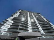 Departamento luminoso en venta en Bosque Real con...