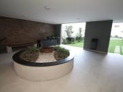 Departamento metro Santa Isabel con estacionamiento