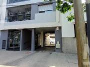 Departamento moderno y luminoso sobre avenida
