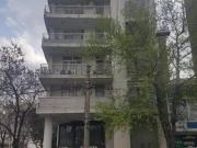 Departamento monoambiente externo con balcón. Rejas