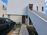 Departamento nuevo de PB con jardín en renta en Zibatá