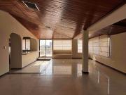 Departamento Remodelado de Dos Dormitorios en Lomas De...