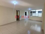 Departamento Segundo Piso En Av. Metropolitana Ii A Una...