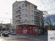 Departamento semi piso en alquiler de tres ambientes