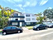 Departamento *sin ascensor* muy bien ubicado en Urb....