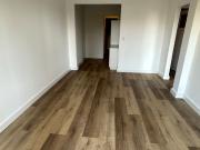 Departamento tres ambientes a la calle con balcon, vista...