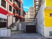 DEPARTAMENTO TRES AMBIENTES CON COCHERA A METROS DEL MAR