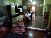 Departamento tres ambientes con terraza a la venta en Wilde