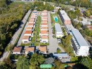 Departamento tres ambientes en venta en Saravi Village