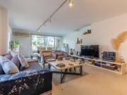 Departamento triplex, frente al club CASI, con 2...