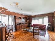 Departamento Venta. 4 ambientes con Dependencia....