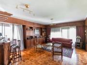 Departamento Venta. 4 ambientes con Dependencia....