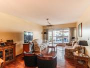 Departamento Venta. Cinco ambientes. Balcon....