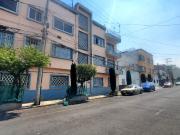 Departamento venta colonia Industrial primer piso