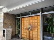 Monoambiente al frente con Balcón ALMAGRO