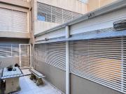 Departamento/Oficina con cochera doble y patio