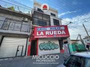 Departamentos con local en venta, Av. Constituyentes...