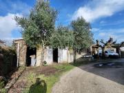 Dépendance d'environ 80 m2 cadastrés Grand terrain...