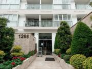 DEPERTAMENTO LINDO CON VISTA INTERNA EN EDIFICIO MODERNO...