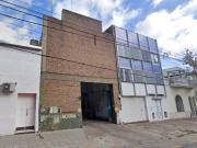 Depósito importante de Galpones Oficinas Doble salida...