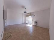 Depto 2 ambientes con balcón en Boedo Las Casas 3500