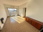 DEPTO 2 AMBIENTES CON BALCÓN PARQUE AVELLANEDA